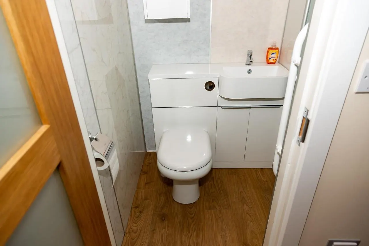 Aa Alexander House Apartment Newcastle upon Tyne 0*,